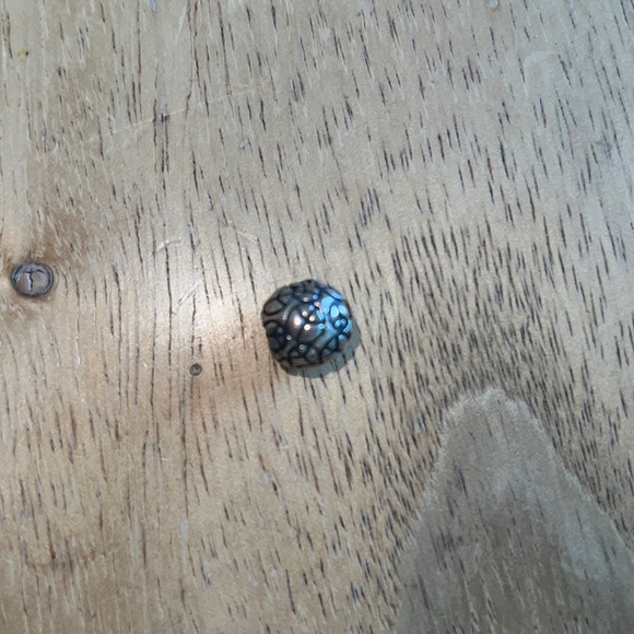 PANDORA peace sign charm - Picture 1 of 2